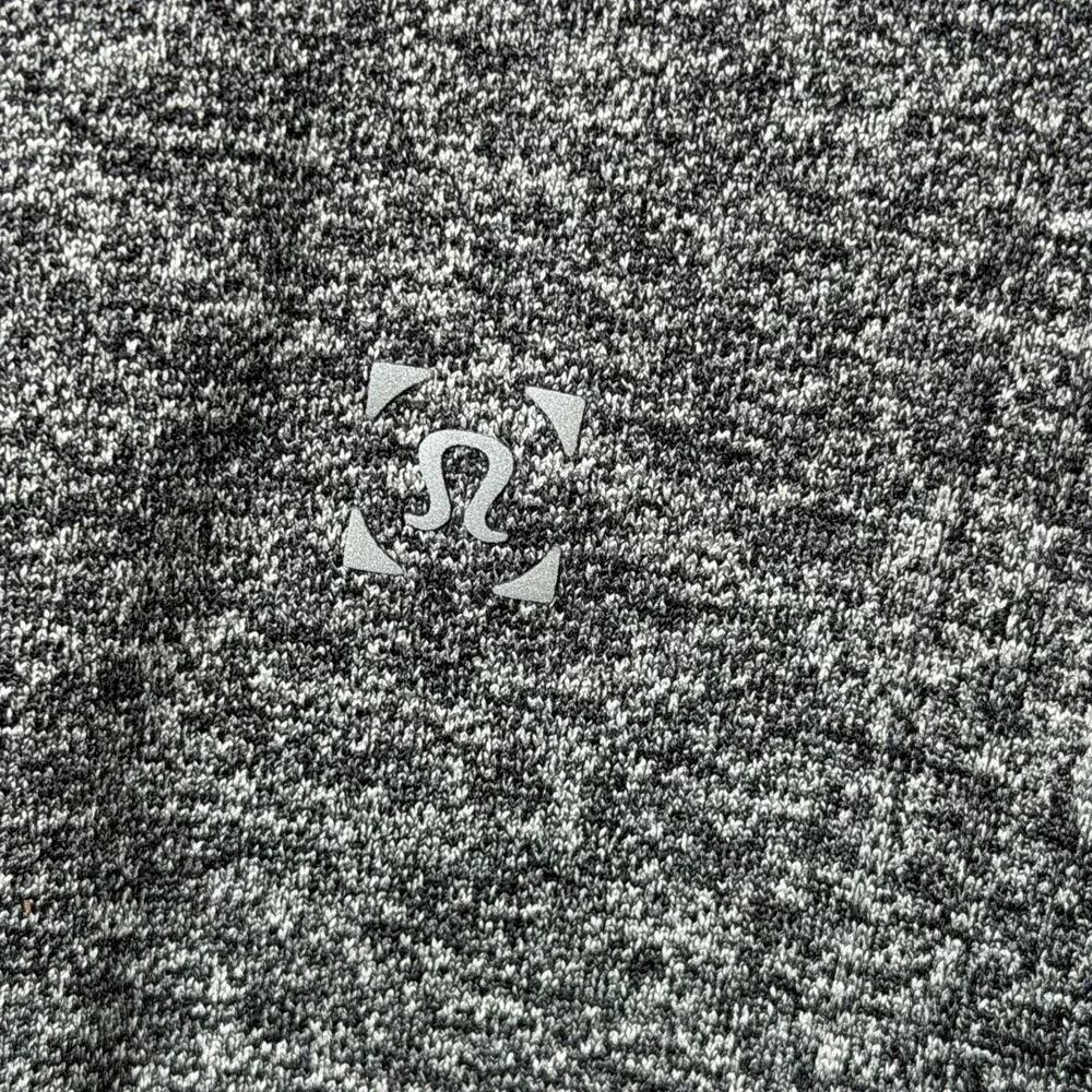 Lululemon Women 8/Men XS Engineered 1/2 Zip Pullover‎ Wool Blend Heathered Gray